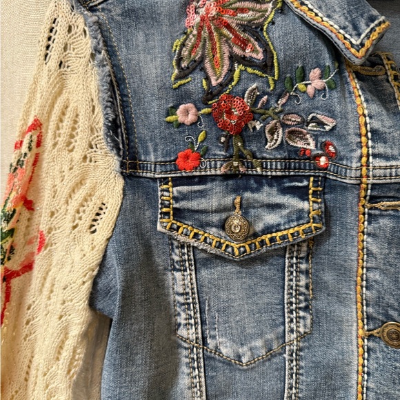Desigual Pakaian Jadi Wanita Denim Jacket with Knit Sleeves Floral Embroidery 36 - Picture 6 of 8